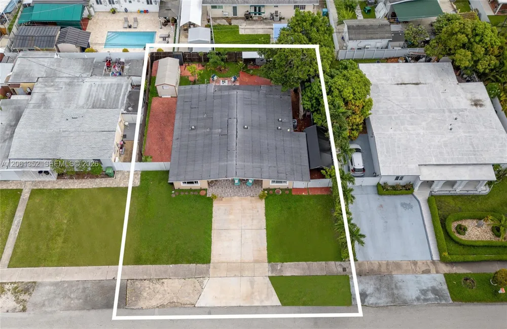 11451 SW 43rd St Miami, FL 33165