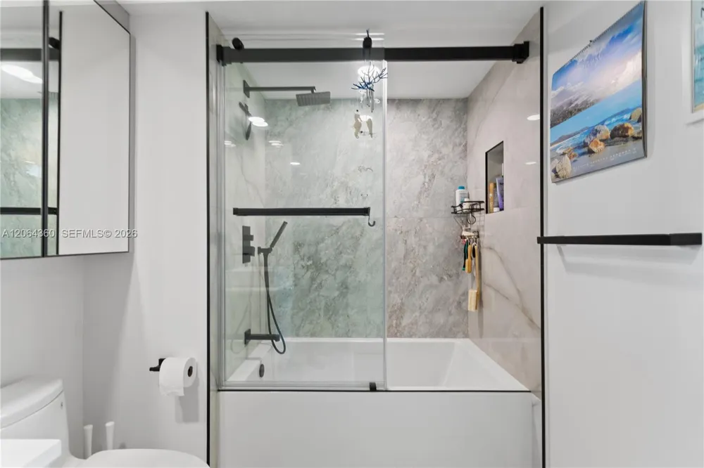 325 S Biscayne Blvd #3421 Miami, FL 33131