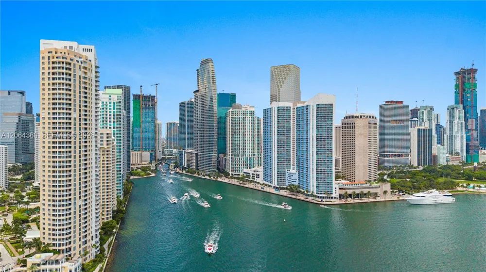 325 S Biscayne Blvd #3421 Miami, FL 33131