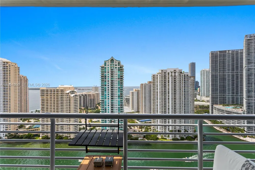 325 S Biscayne Blvd #3421 Miami, FL 33131