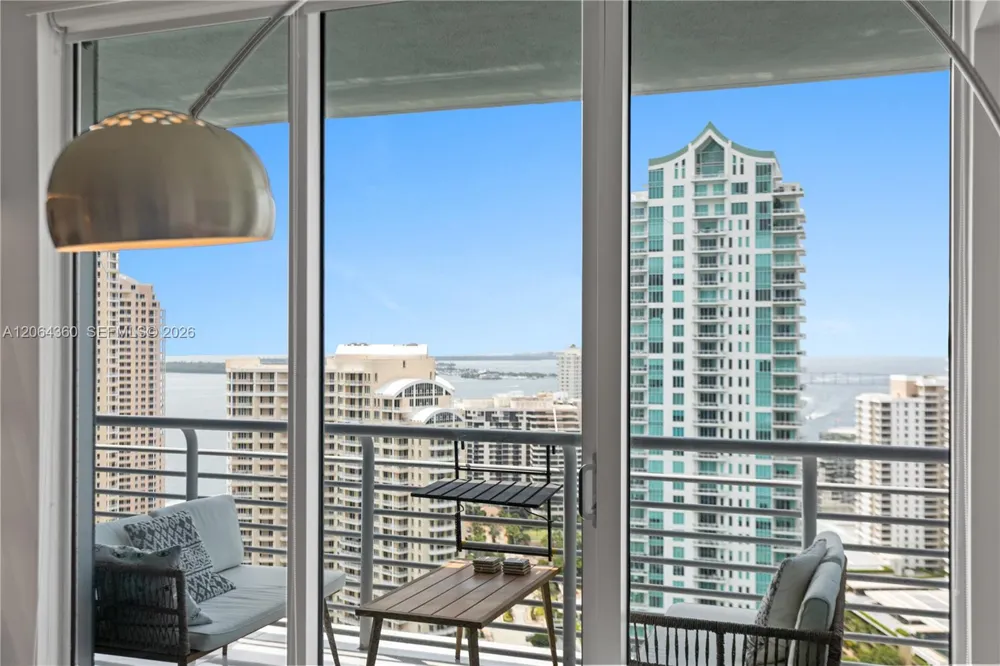 325 S Biscayne Blvd #3421 Miami, FL 33131