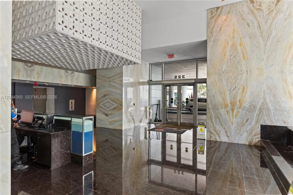 325 S Biscayne Blvd #3421 Miami, FL 33131