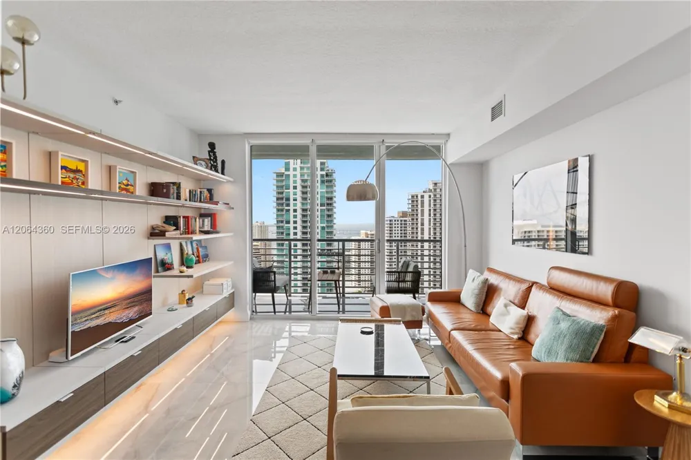 325 S Biscayne Blvd #3421 Miami, FL 33131