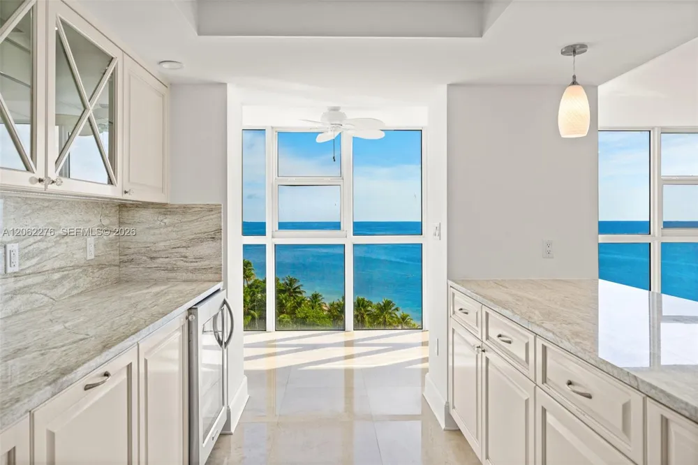 600 Grapetree Dr #11DN Key Biscayne, FL 33149