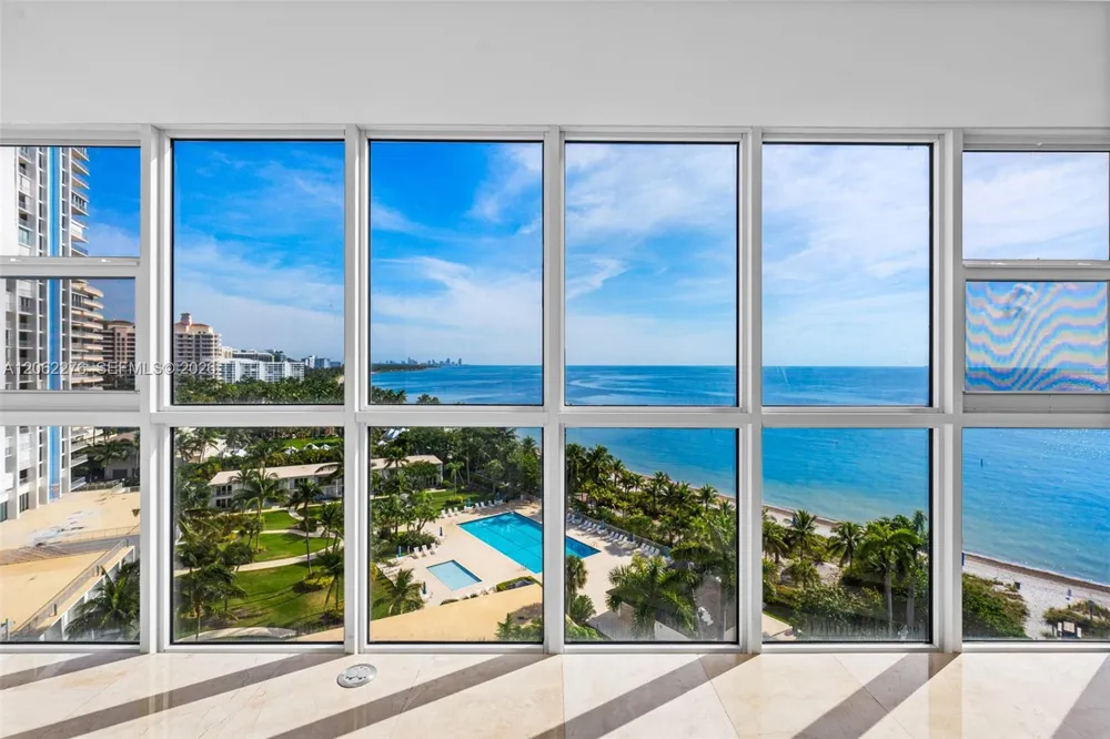 600 Grapetree Dr #11DN Key Biscayne, FL 33149