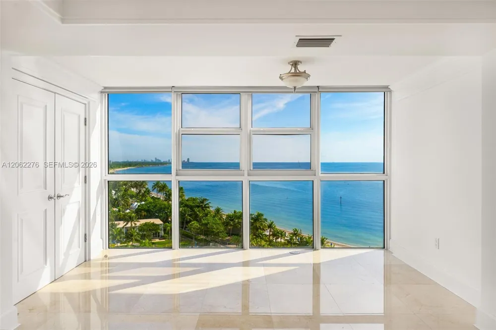 600 Grapetree Dr #11DN Key Biscayne, FL 33149