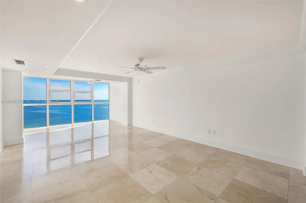 600 Grapetree Dr #11DN Key Biscayne, FL 33149