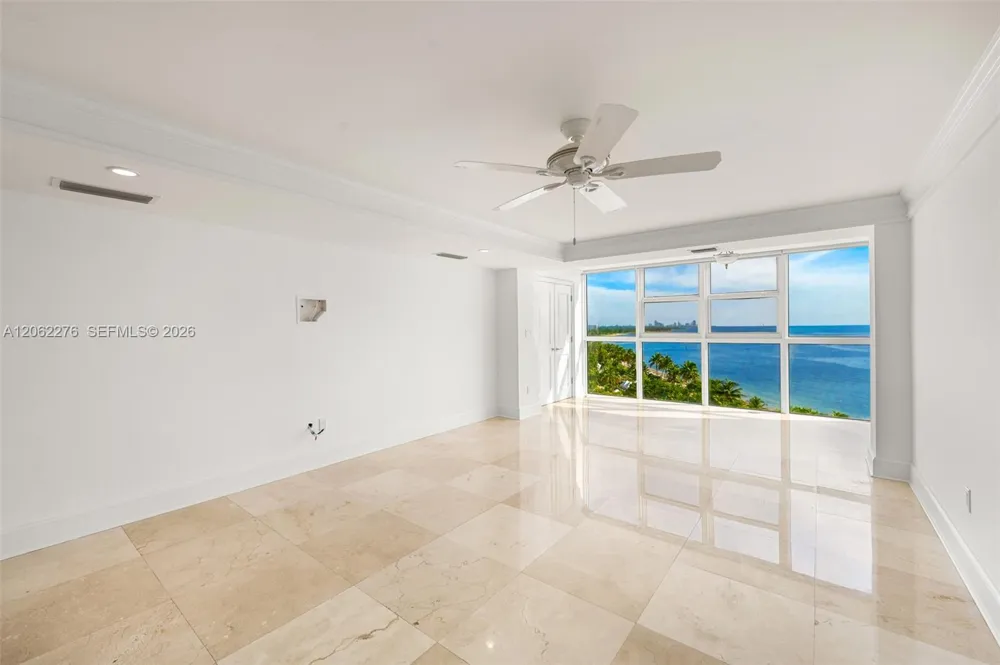 600 Grapetree Dr #11DN Key Biscayne, FL 33149