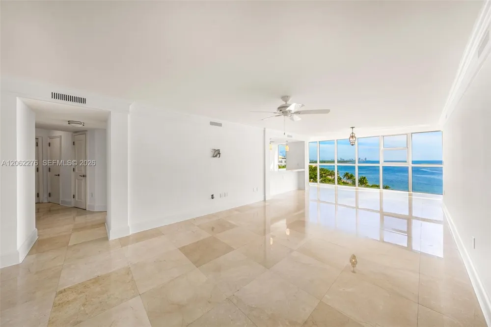 600 Grapetree Dr #11DN Key Biscayne, FL 33149