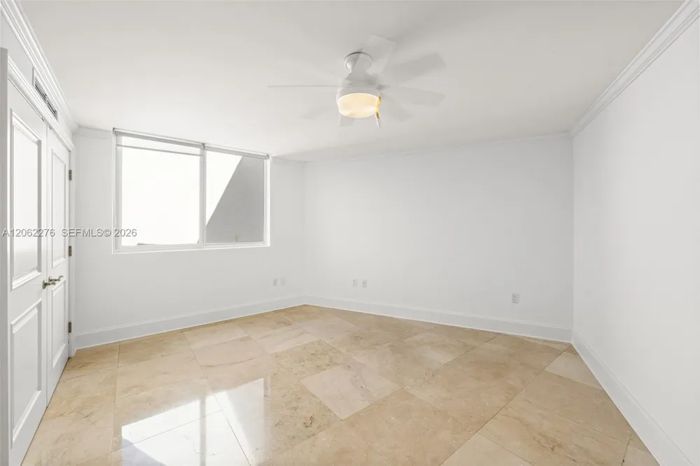 600 Grapetree Dr #11DN Key Biscayne, FL 33149