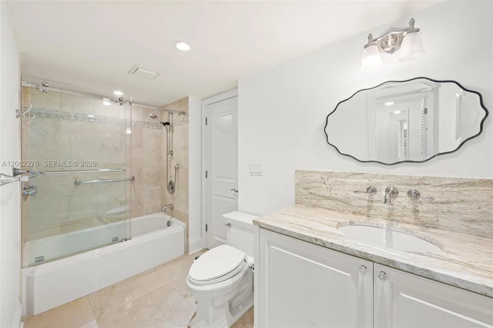 600 Grapetree Dr #11DN Key Biscayne, FL 33149