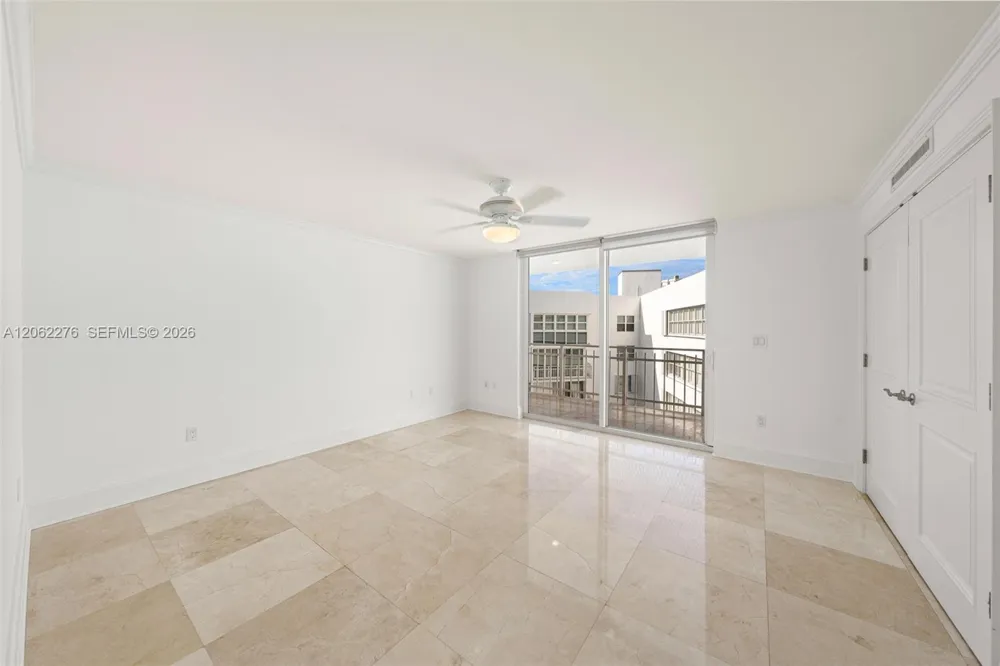 600 Grapetree Dr #11DN Key Biscayne, FL 33149