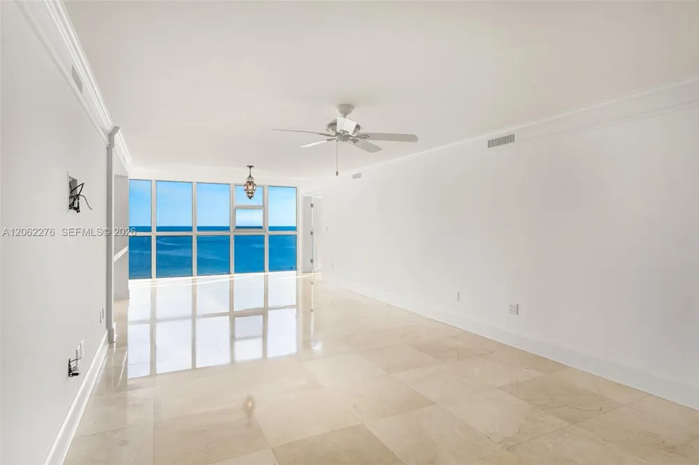 600 Grapetree Dr #11DN Key Biscayne, FL 33149