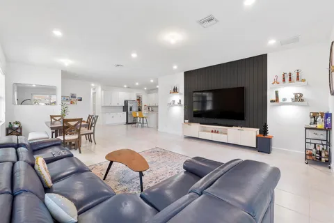 1325 Haywagon Trail