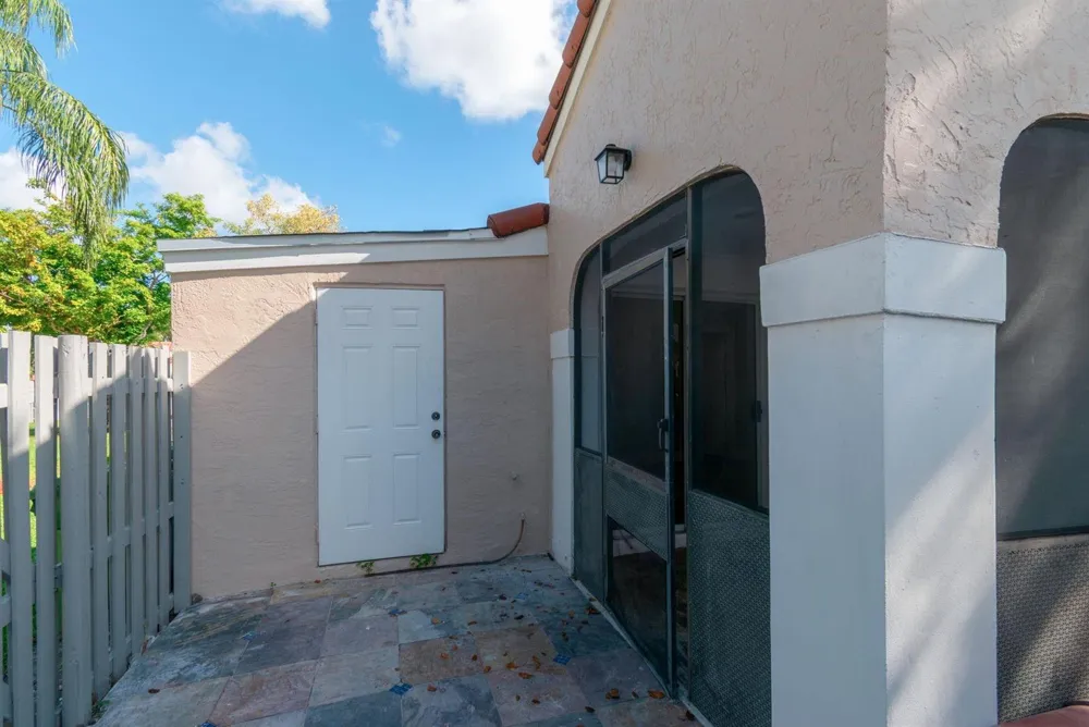 1579 Springside Drive Weston, FL 33326