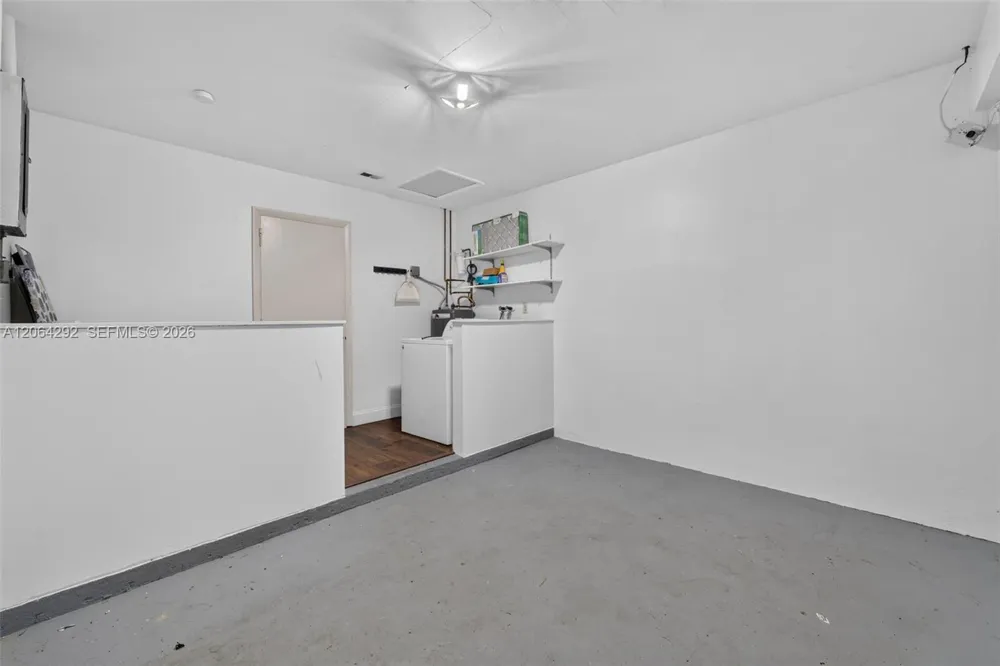 4490 NW 19th Way Oakland Park, FL 33309