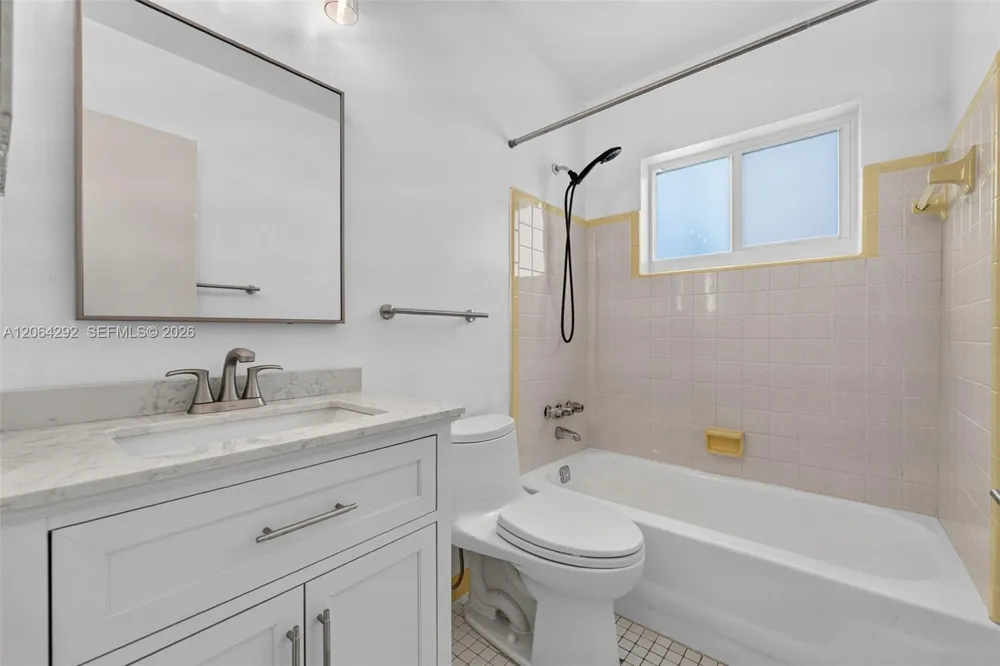 4490 NW 19th Way Oakland Park, FL 33309