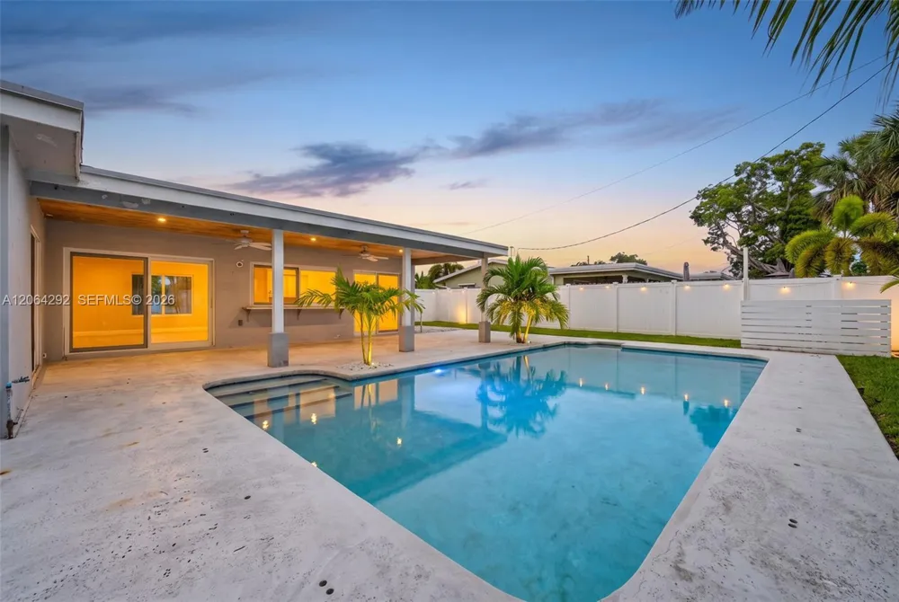 4490 NW 19th Way Oakland Park, FL 33309