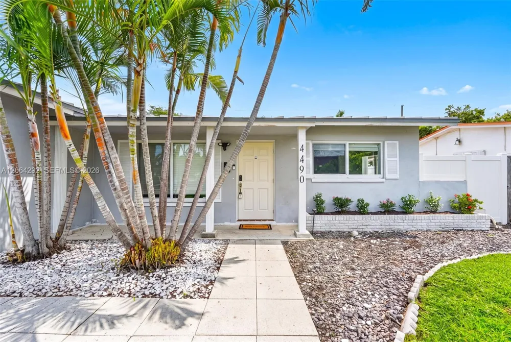 4490 NW 19th Way Oakland Park, FL 33309