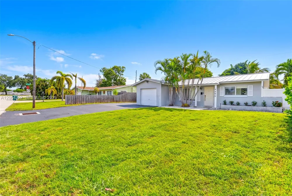 4490 NW 19th Way Oakland Park, FL 33309