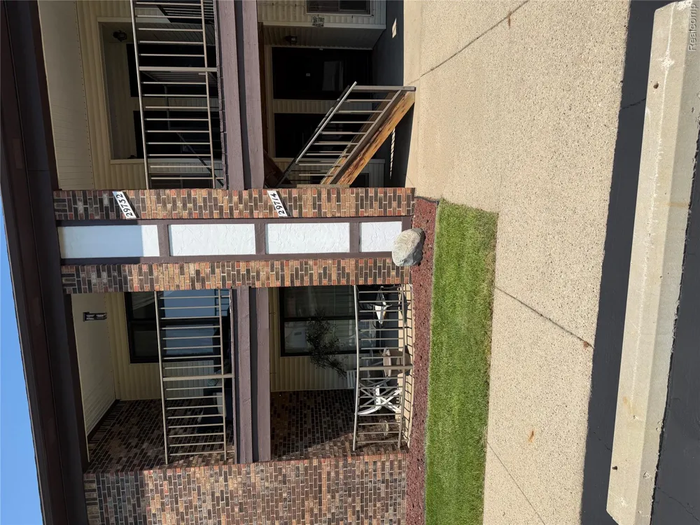 29714 Utica Road Roseville City, MI 48066