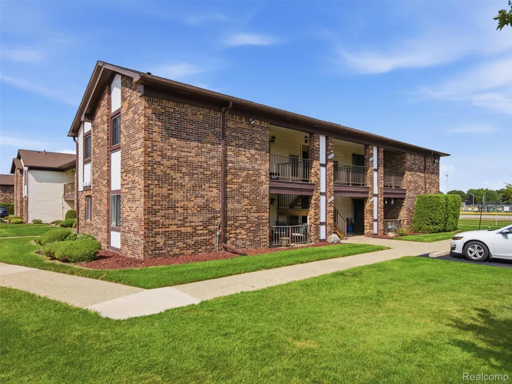 29714 Utica Road Roseville City, MI 48066