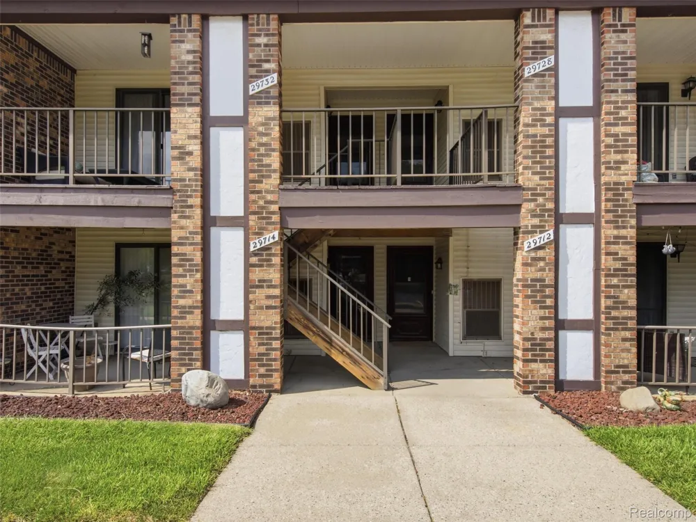 29714 Utica Road Roseville City, MI 48066