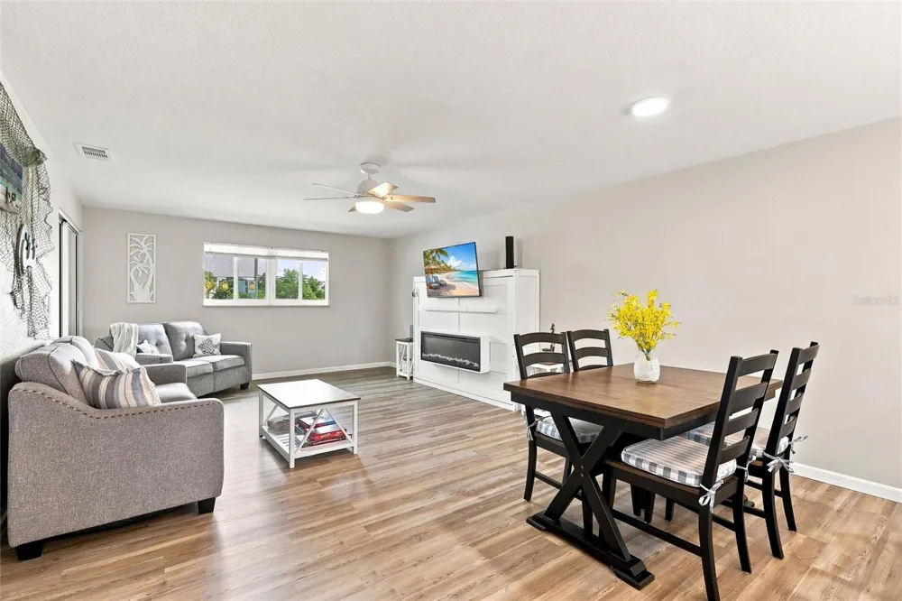 22375 EDGEWATER DRIVE #204 Port Charlotte, FL 33980