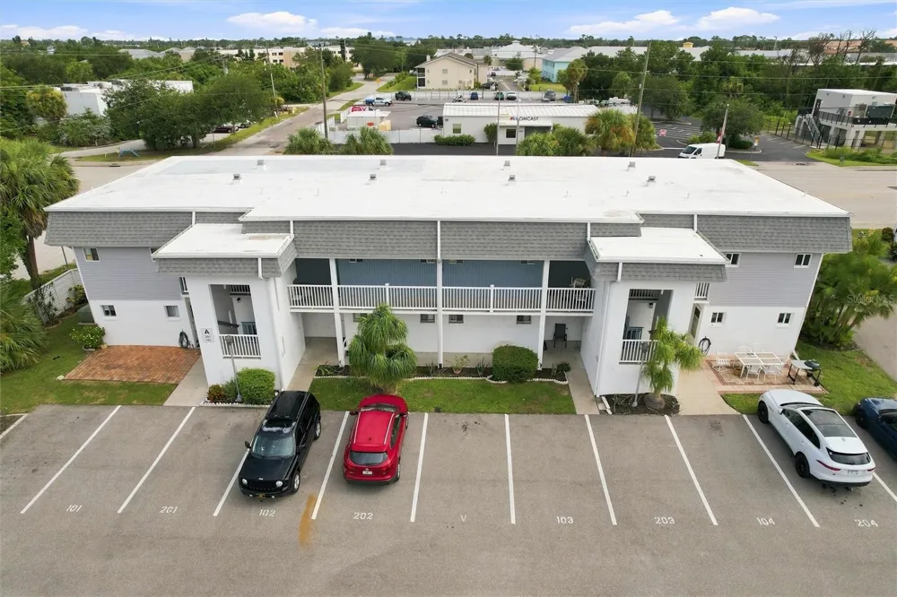 22375 EDGEWATER DRIVE #204 Port Charlotte, FL 33980