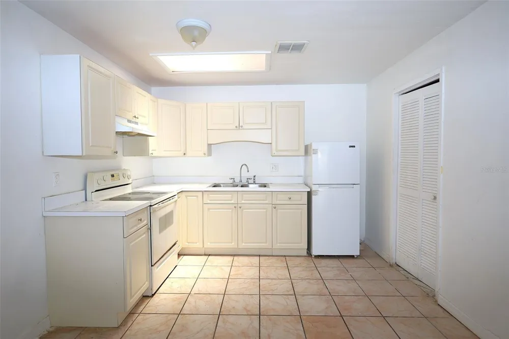 4179 SPITFIRE AVENUE Kissimmee, FL 34741