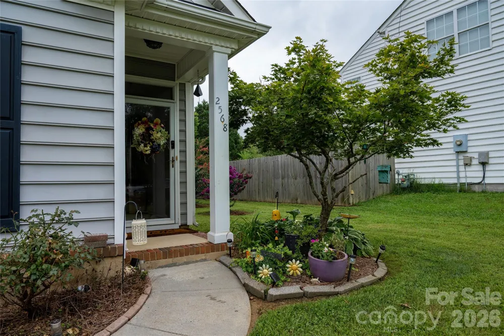 2568 Governors Pointe Court NE Concord, NC 28025