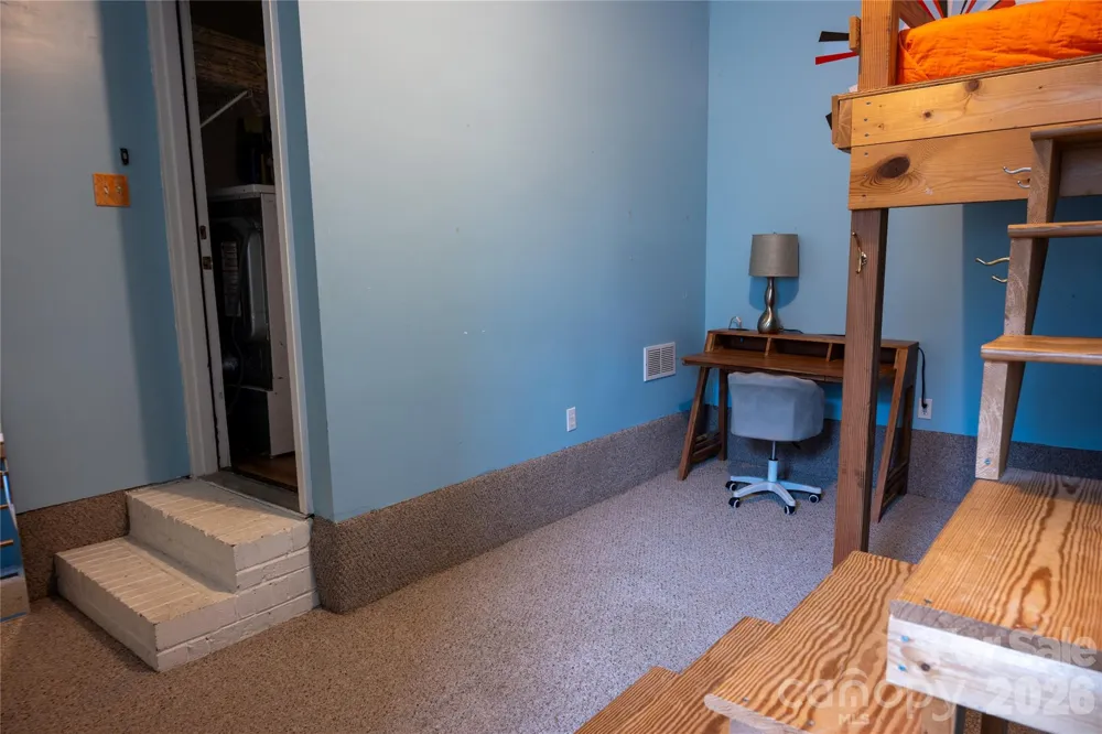 2568 Governors Pointe Court NE Concord, NC 28025