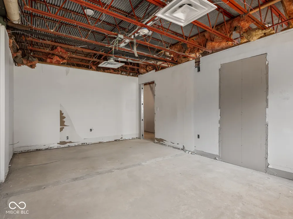 2021 E 52nd Street #112 Indianapolis, IN 46205