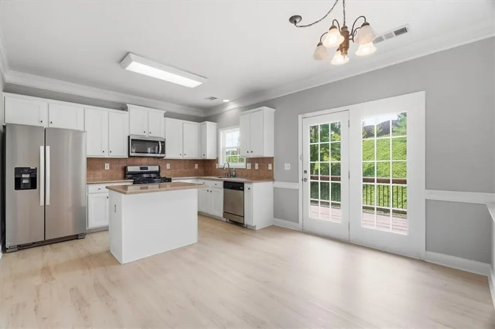 6081 Pierless Avenue Sugar Hill, GA 30518