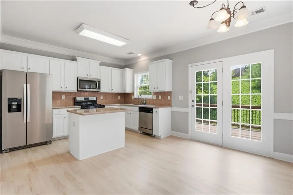 6081 Pierless Avenue Sugar Hill, GA 30518