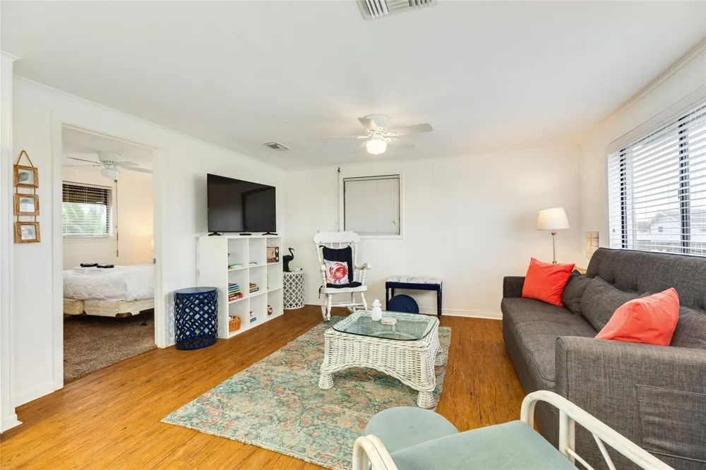 16725 Captain Bligh Road Jamaica Beach, TX 77554