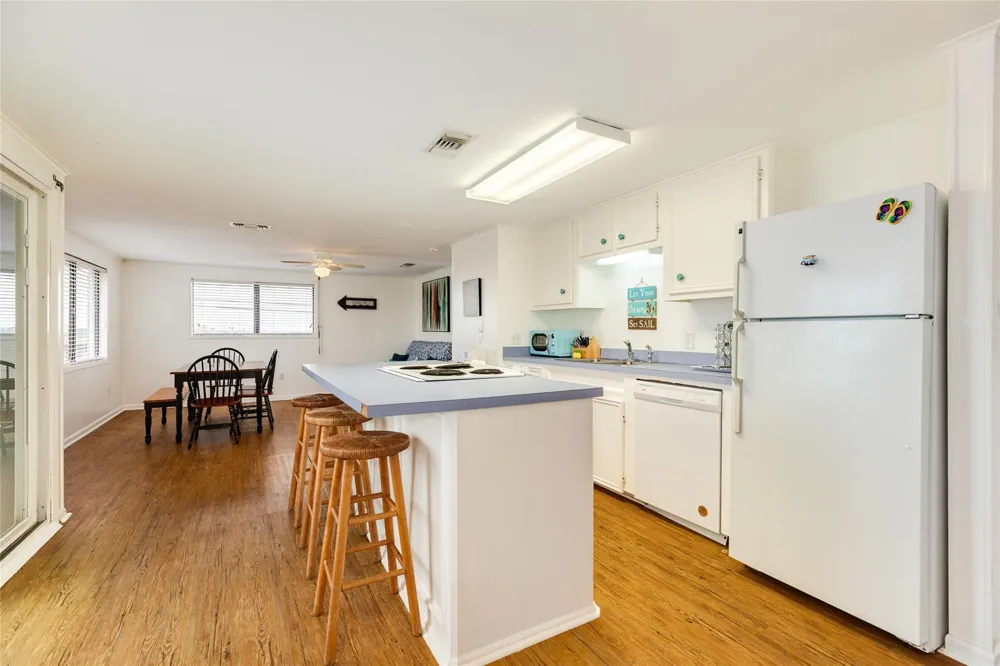 16725 Captain Bligh Road Jamaica Beach, TX 77554