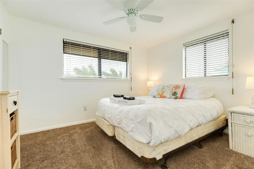 16725 Captain Bligh Road Jamaica Beach, TX 77554