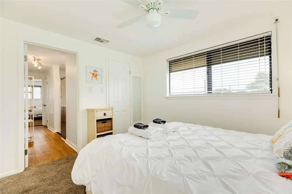 16725 Captain Bligh Road Jamaica Beach, TX 77554