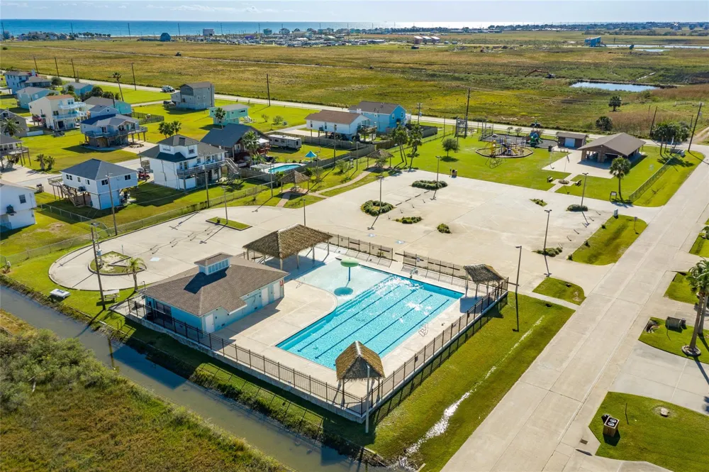 16725 Captain Bligh Road Jamaica Beach, TX 77554