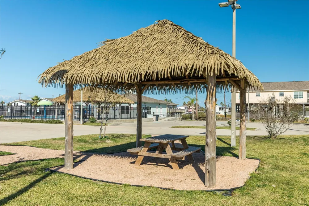 16725 Captain Bligh Road Jamaica Beach, TX 77554