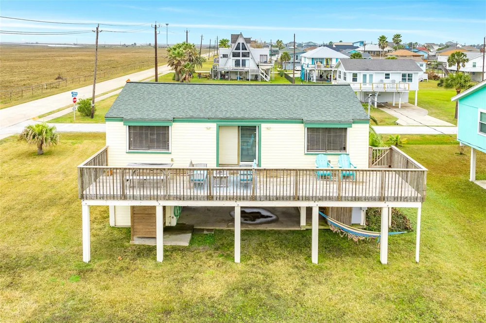 16725 Captain Bligh Road Jamaica Beach, TX 77554
