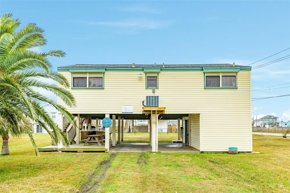 16725 Captain Bligh Road Jamaica Beach, TX 77554
