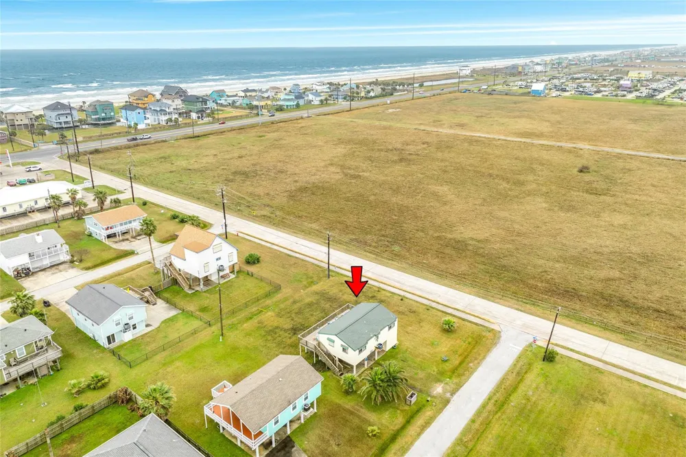 16725 Captain Bligh Road Jamaica Beach, TX 77554