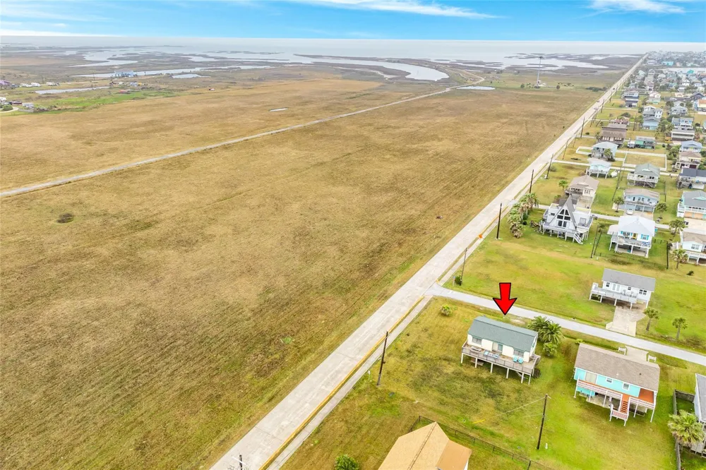 16725 Captain Bligh Road Jamaica Beach, TX 77554