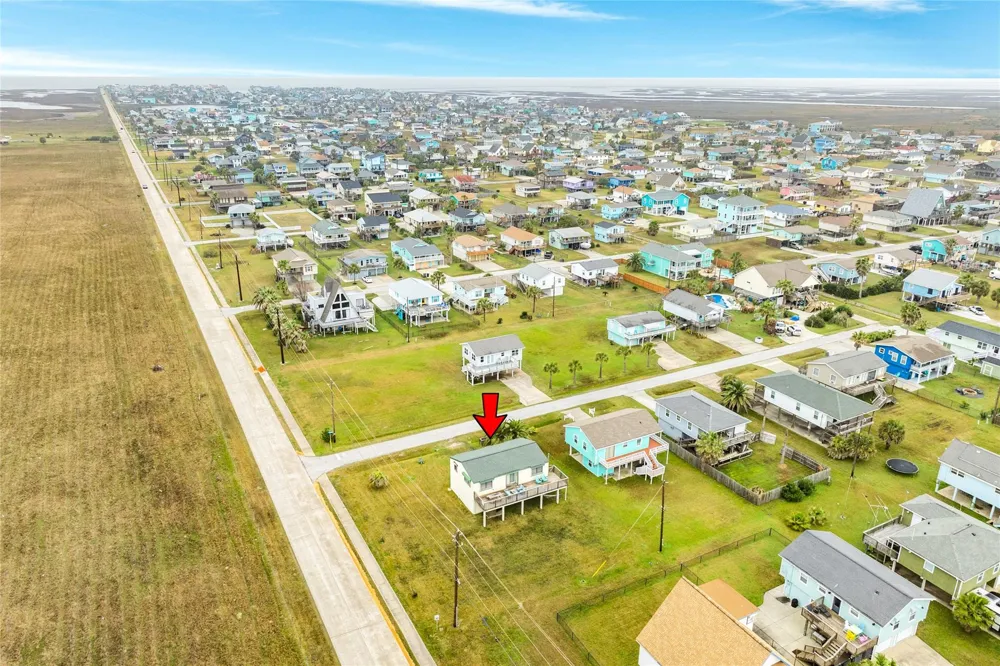 16725 Captain Bligh Road Jamaica Beach, TX 77554