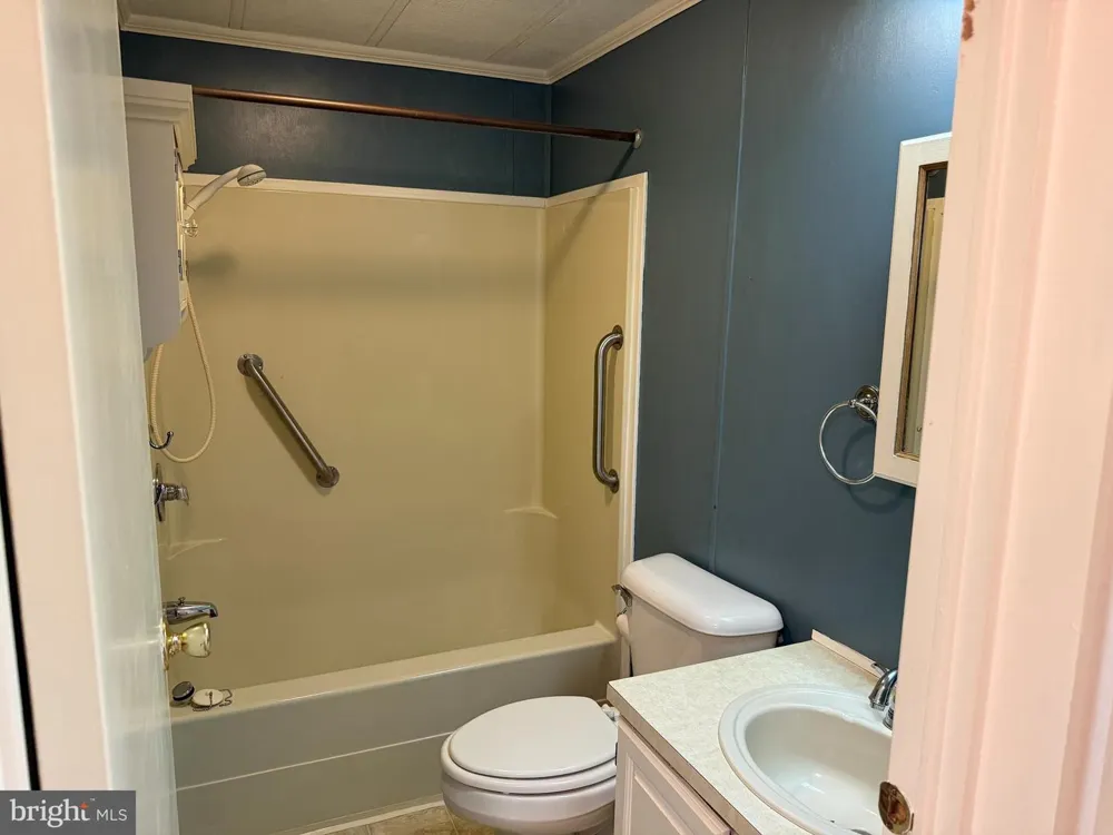 13 HOLLY COURT Mays Landing, NJ 08330