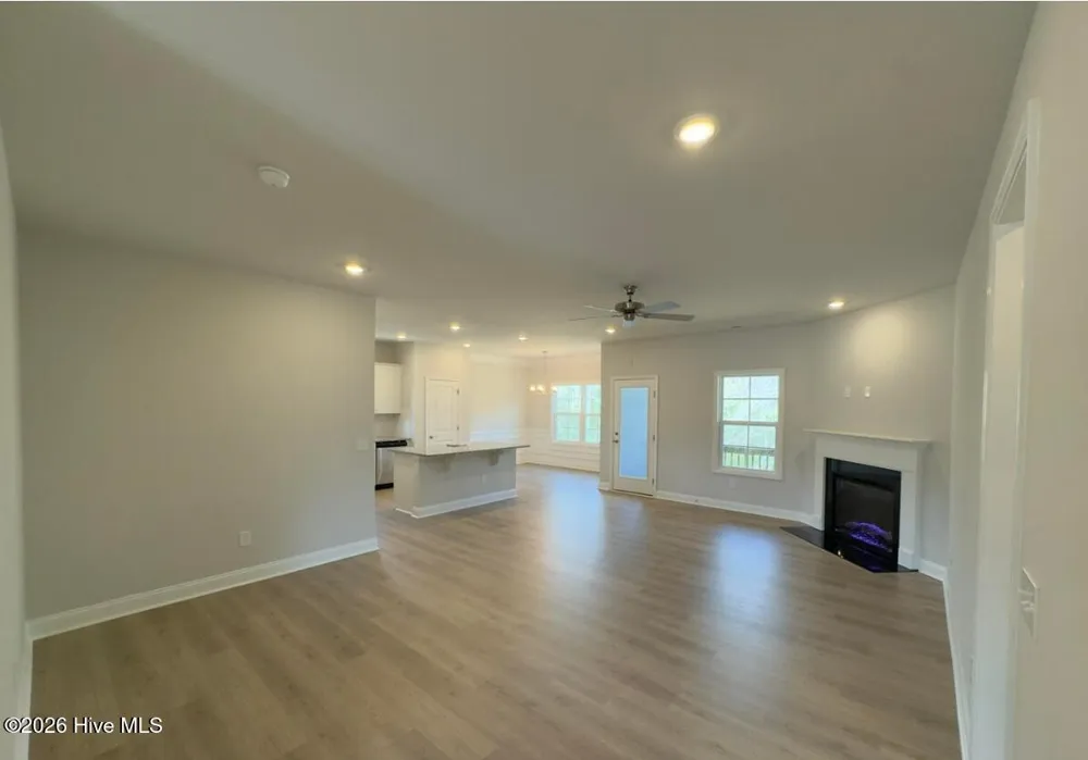 143 Firethorn Circle Wallace, NC 28466