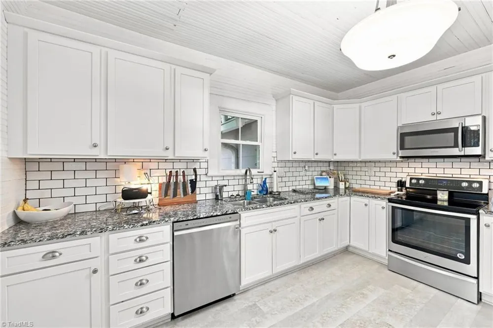 4122 S NC Highway 62 Burlington, NC 27215