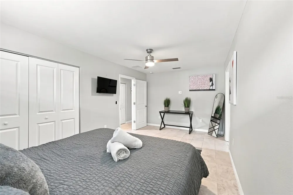 608 SAINT JUDES DRIVE Longboat Key, FL 34228